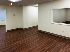 7676 New Hampshire Ave, Takoma Park, MD for lease Building Photo- Image 2 of 9