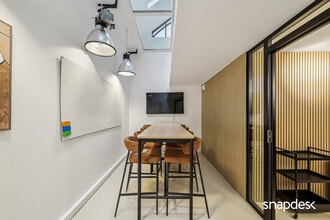 63 Rue Saint-Sabin, Paris for lease Interior Photo- Image 2 of 14
