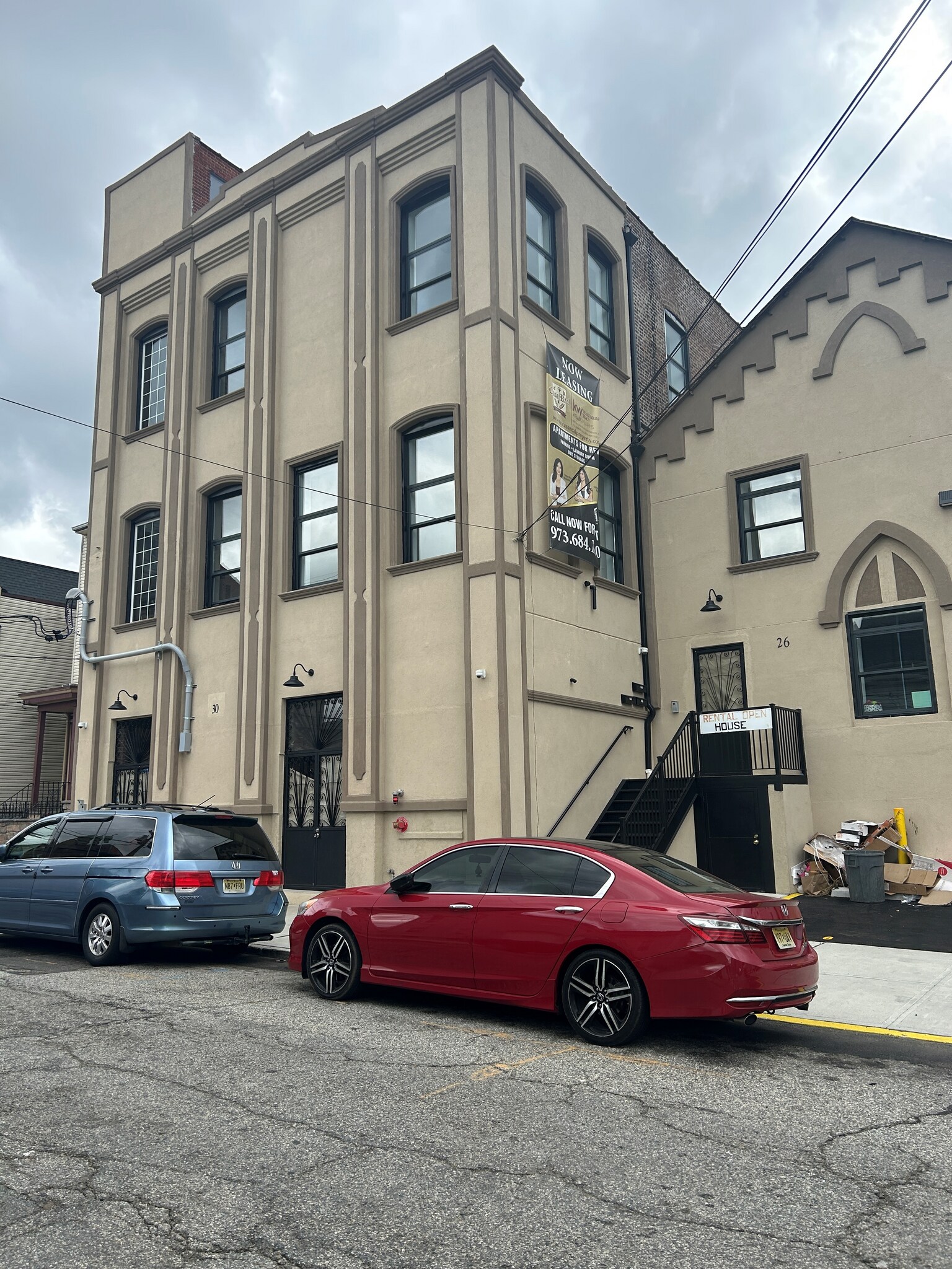 24-30 Elm St, Paterson, NJ à louer Photo du bâtiment- Image 1 de 7