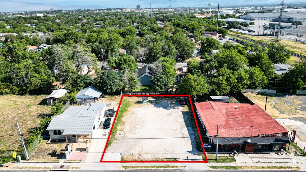 2931 E Houston St, San Antonio, TX à vendre - Photo du bâtiment - Image 2 de 16