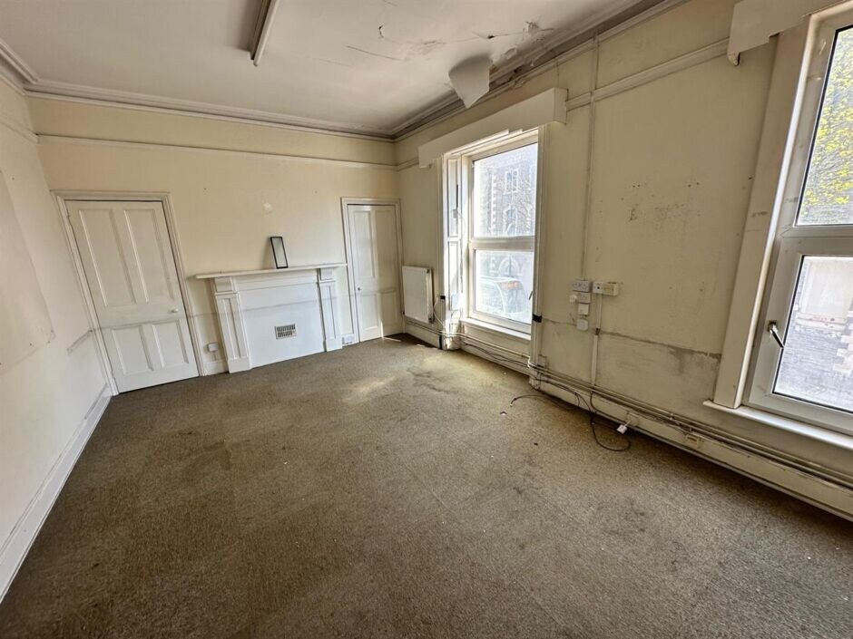 2 De La Beche St, Swansea for lease Interior Photo- Image 1 of 3