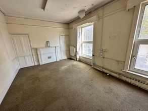 2 De La Beche St, Swansea for lease Interior Photo- Image 1 of 3