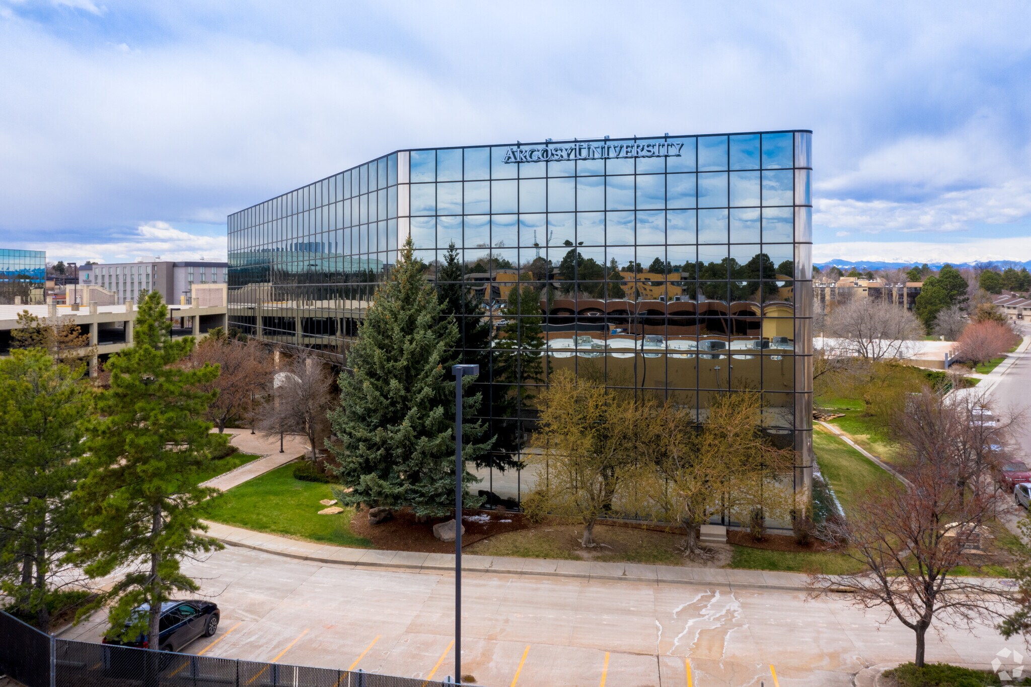 7600 E Eastman Ave, Denver, CO à louer Photo du bâtiment- Image 1 de 12