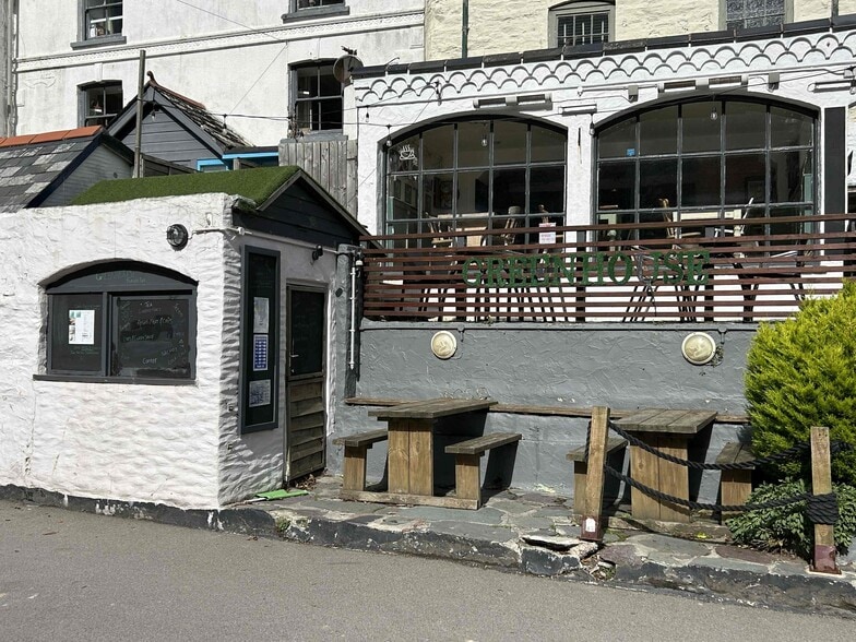 64 Fore St, Polperro for sale - Building Photo - Image 3 of 9