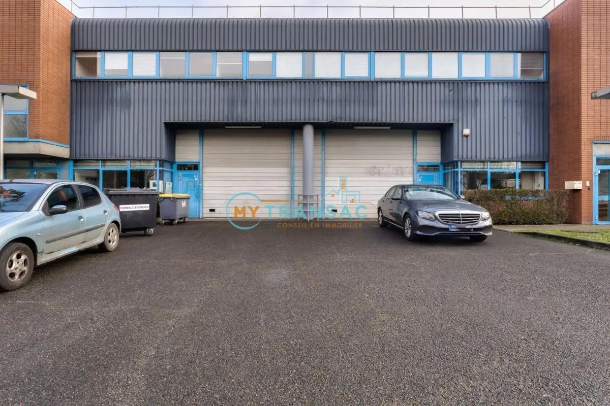 Flex in Villepinte for lease Building Photo- Image 1 of 6