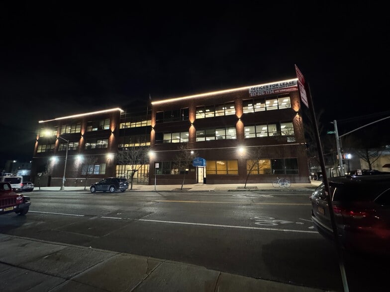 6323 7th Ave, Brooklyn, NY for lease - Building Photo - Image 1 of 21