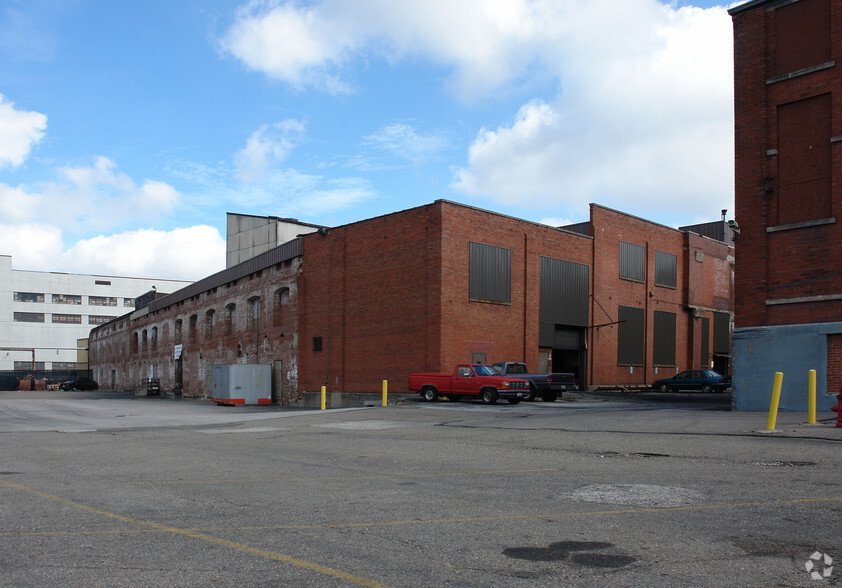 540 S Main St, Akron, OH for lease - Building Photo - Image 2 of 2