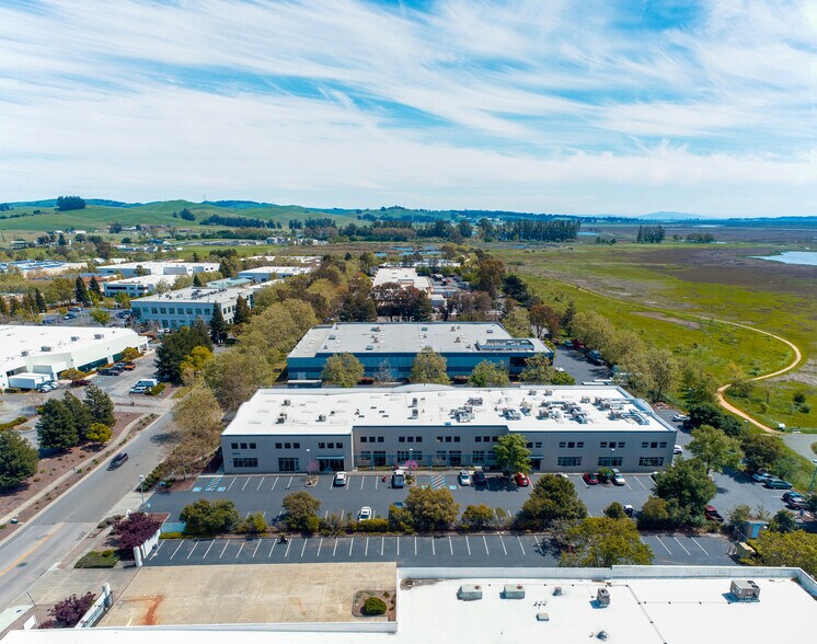 3820 Cypress Dr, Petaluma, CA à vendre - Aérien - Image 3 de 4