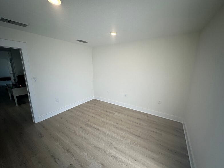 6851 Palafox St, Pensacola, FL for sale - Interior Photo - Image 3 of 27