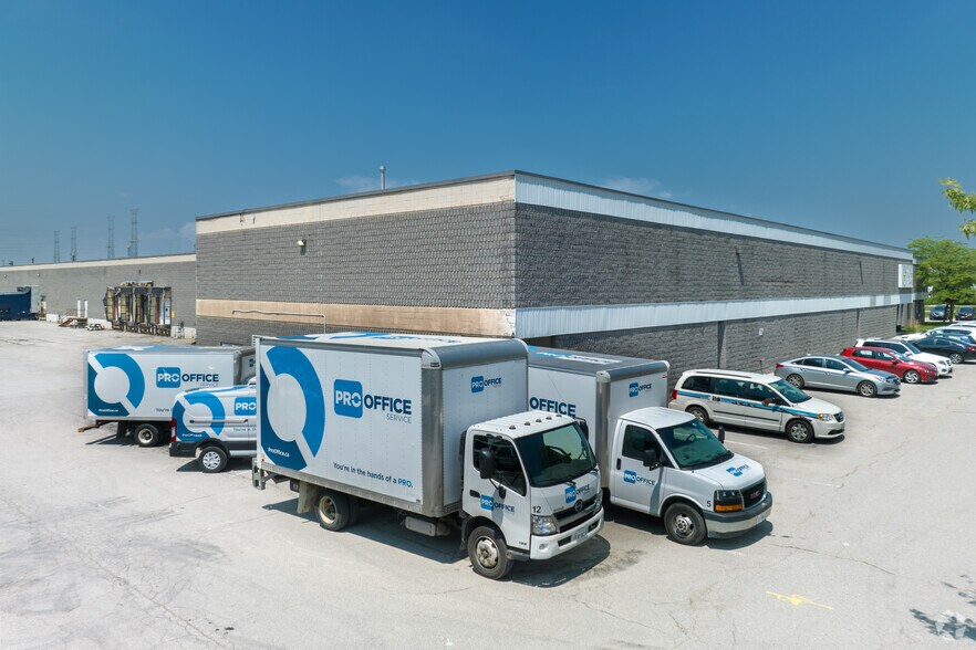 830 Brock Rd, Pickering, ON à vendre - Photo principale - Image 1 de 1