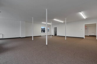 924 Main St, Waterboro, ME à louer Photo intérieure- Image 2 de 15