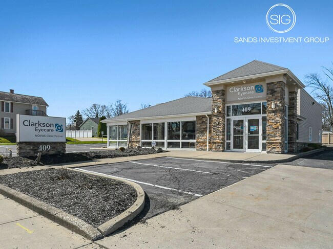 More details for 409 N Court St, Medina, OH - Retail for Sale