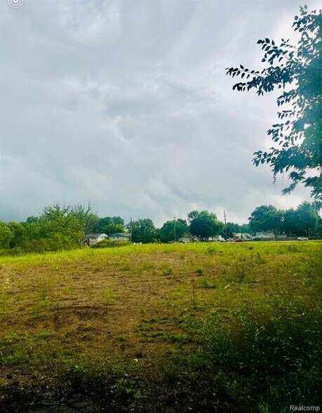 1727 Crescent Lake rd, Waterford, MI à vendre - Autre - Image 2 de 6