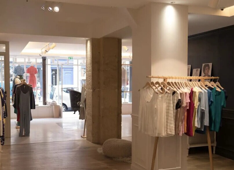 27 Rue Beaurepaire, Paris for lease - Building Photo - Image 2 of 6