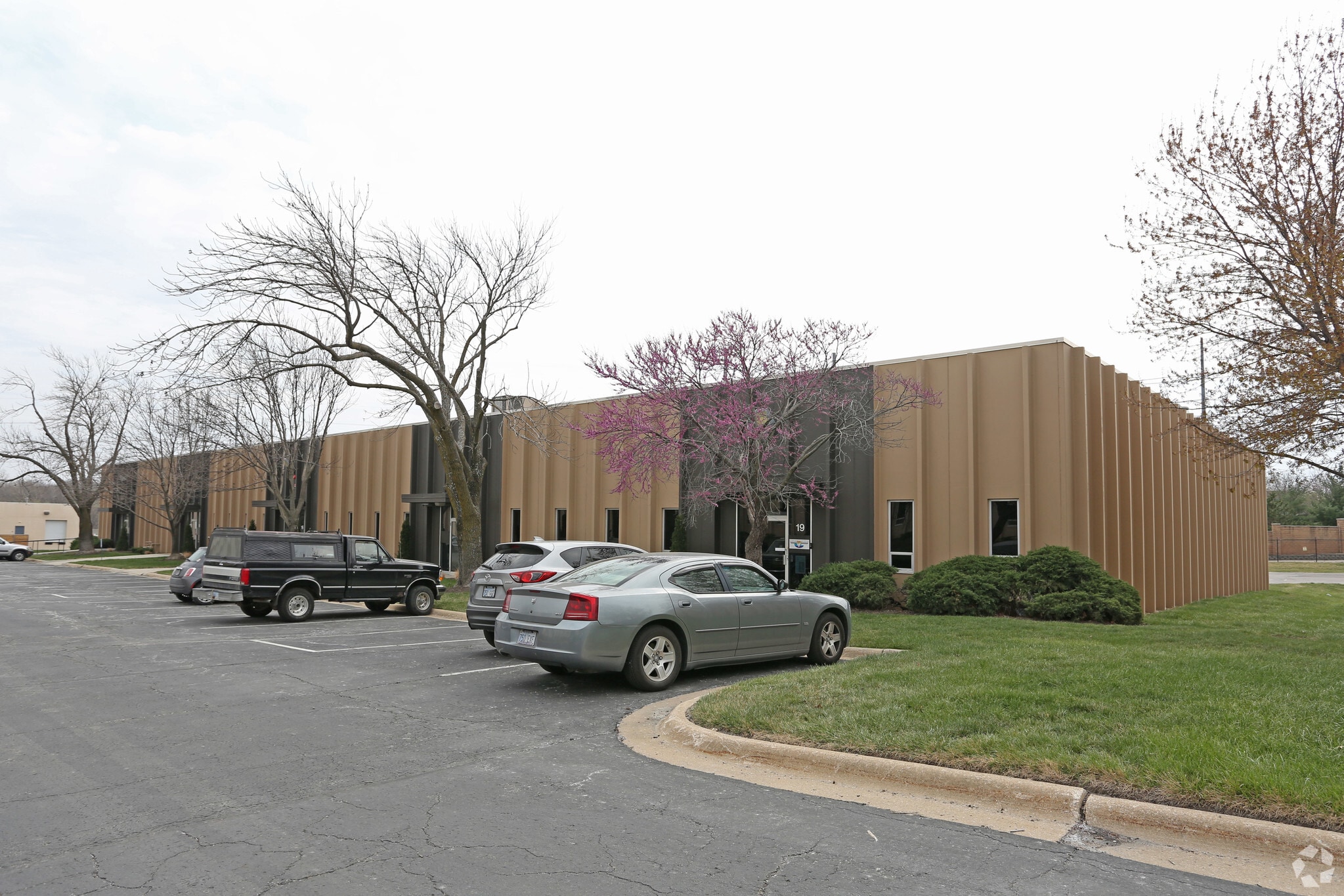 9900 Pflumm Rd, Lenexa, KS for lease Building Photo- Image 1 of 3
