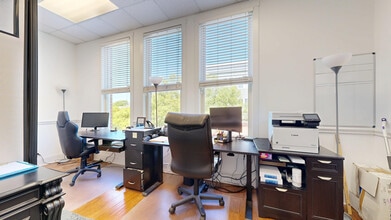 975 Market St, Fort Mill, SC for lease Interior Photo- Image 2 of 5
