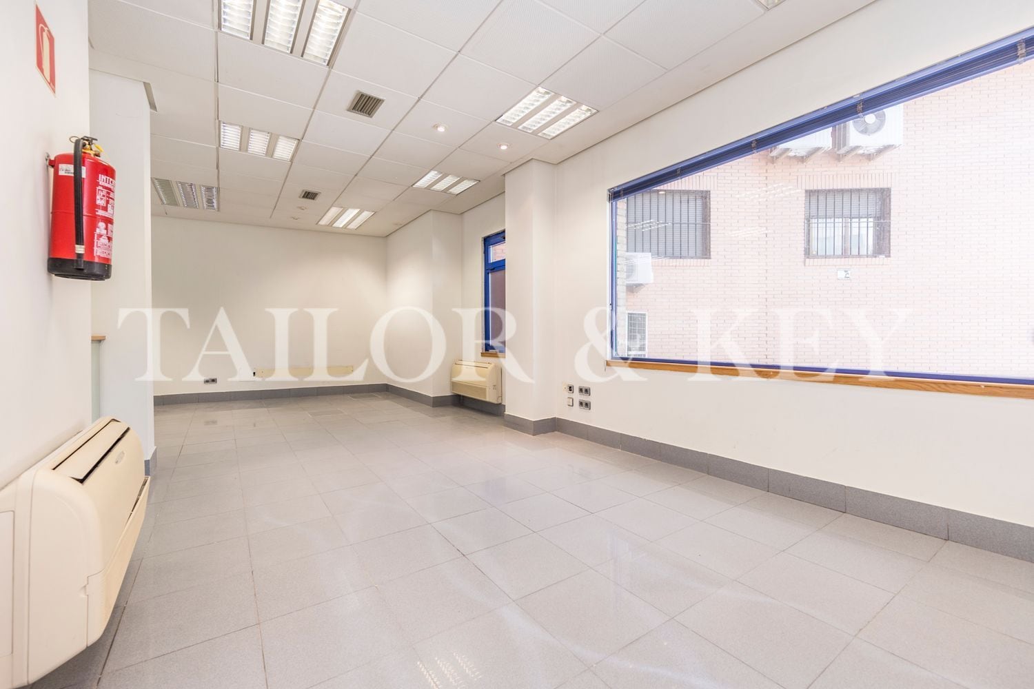 Retail in Las Rozas de Madrid, Madrid for lease Interior Photo- Image 1 of 12
