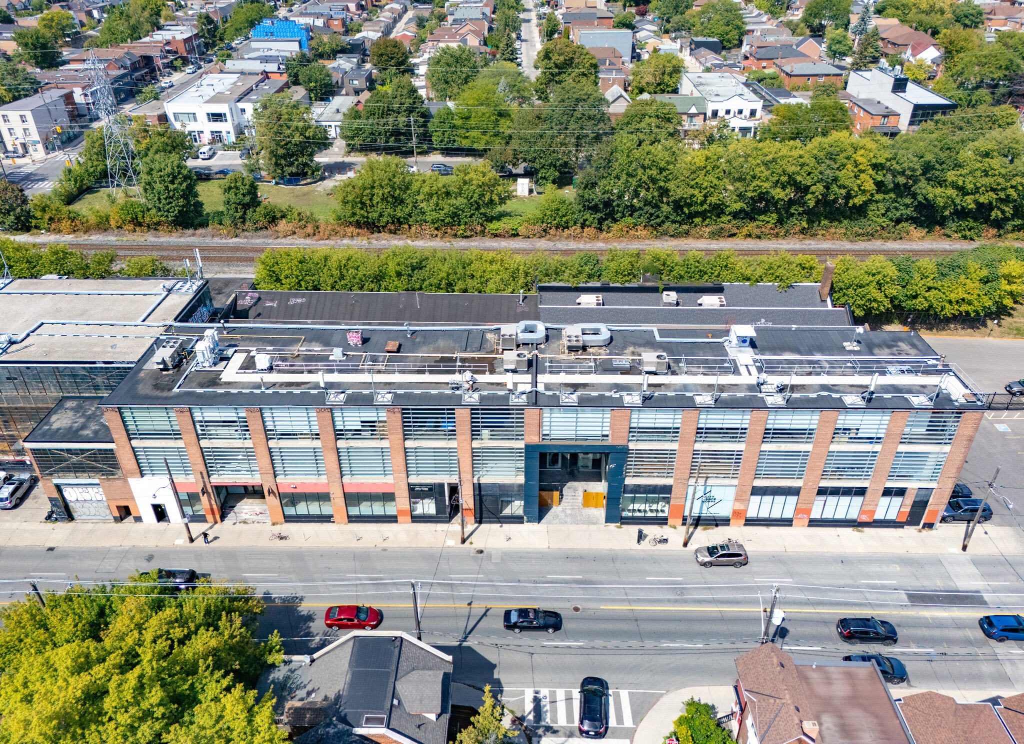 950 Dupont St, Toronto, ON for lease Building Photo- Image 1 of 7
