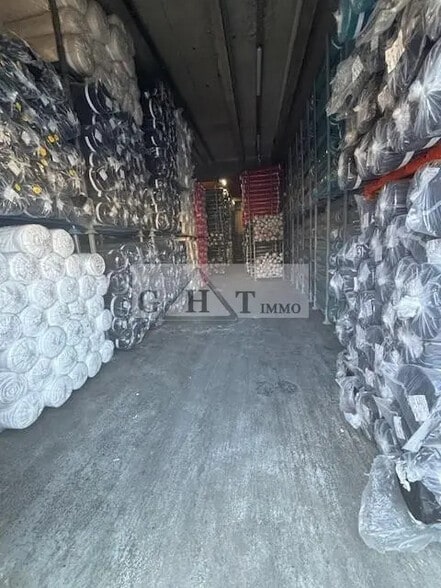 Industrial in Montreuil for lease - Building Photo - Image 1 of 3