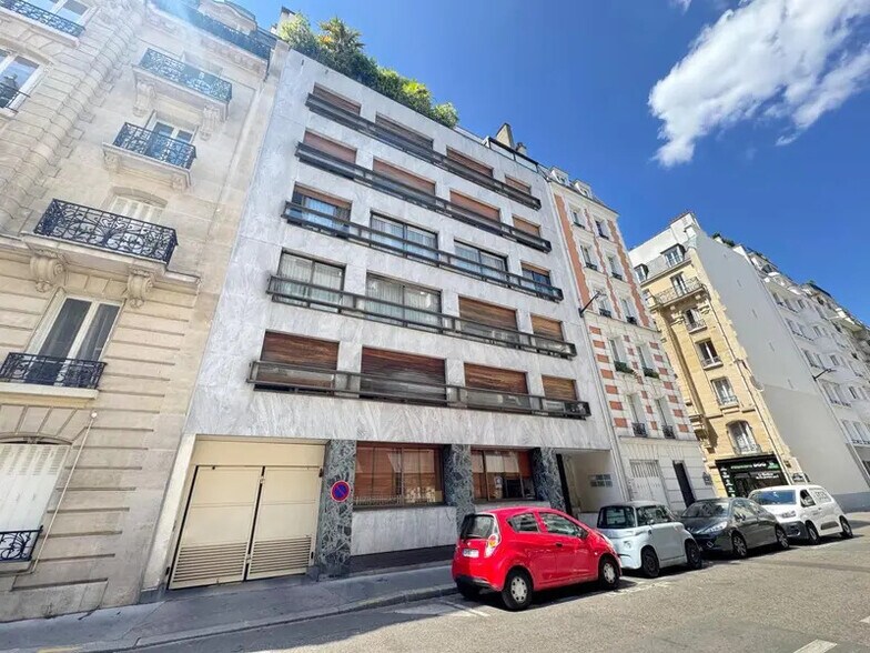 Office in Paris for sale - Building Photo - Image 1 of 7