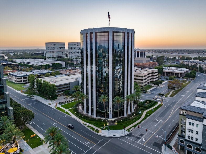 18881 Von Karman Ave, Irvine, CA for lease - Building Photo - Image 2 of 21