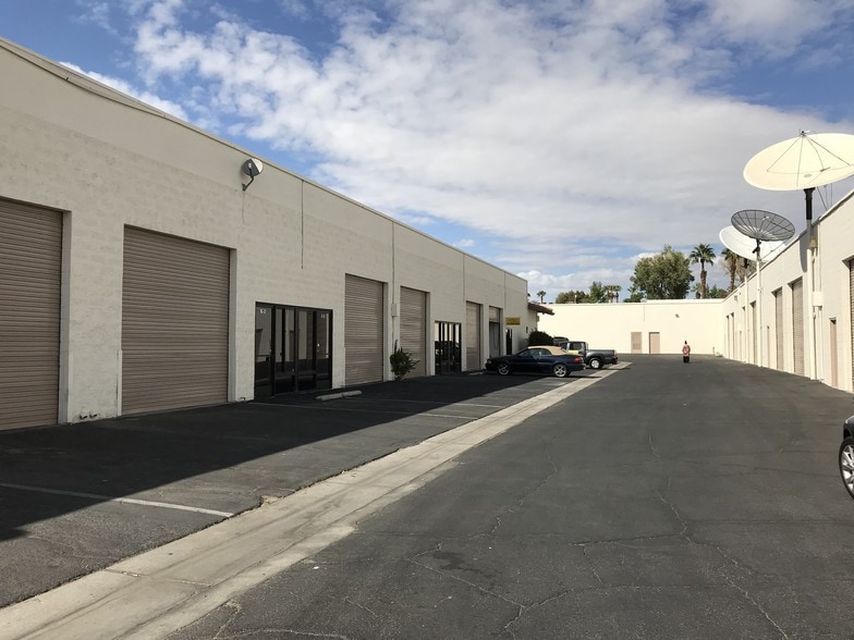 41625 Eclectic St, Palm Desert, CA for lease - Building Photo - Image 3 of 6