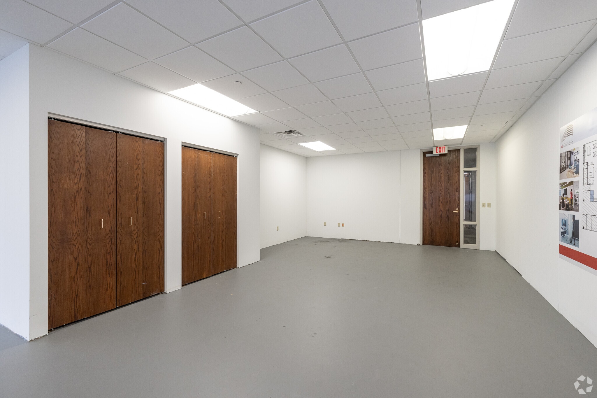 330 2nd Ave S, Minneapolis, MN for sale Interior Photo- Image 1 of 13