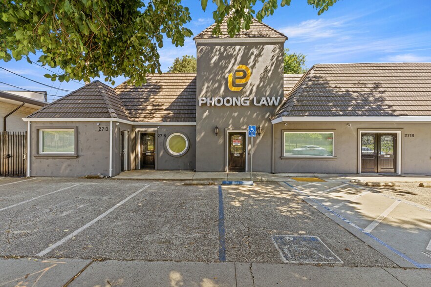 1113 Castro Way, Sacramento, CA à vendre - Photo du bâtiment - Image 2 de 33
