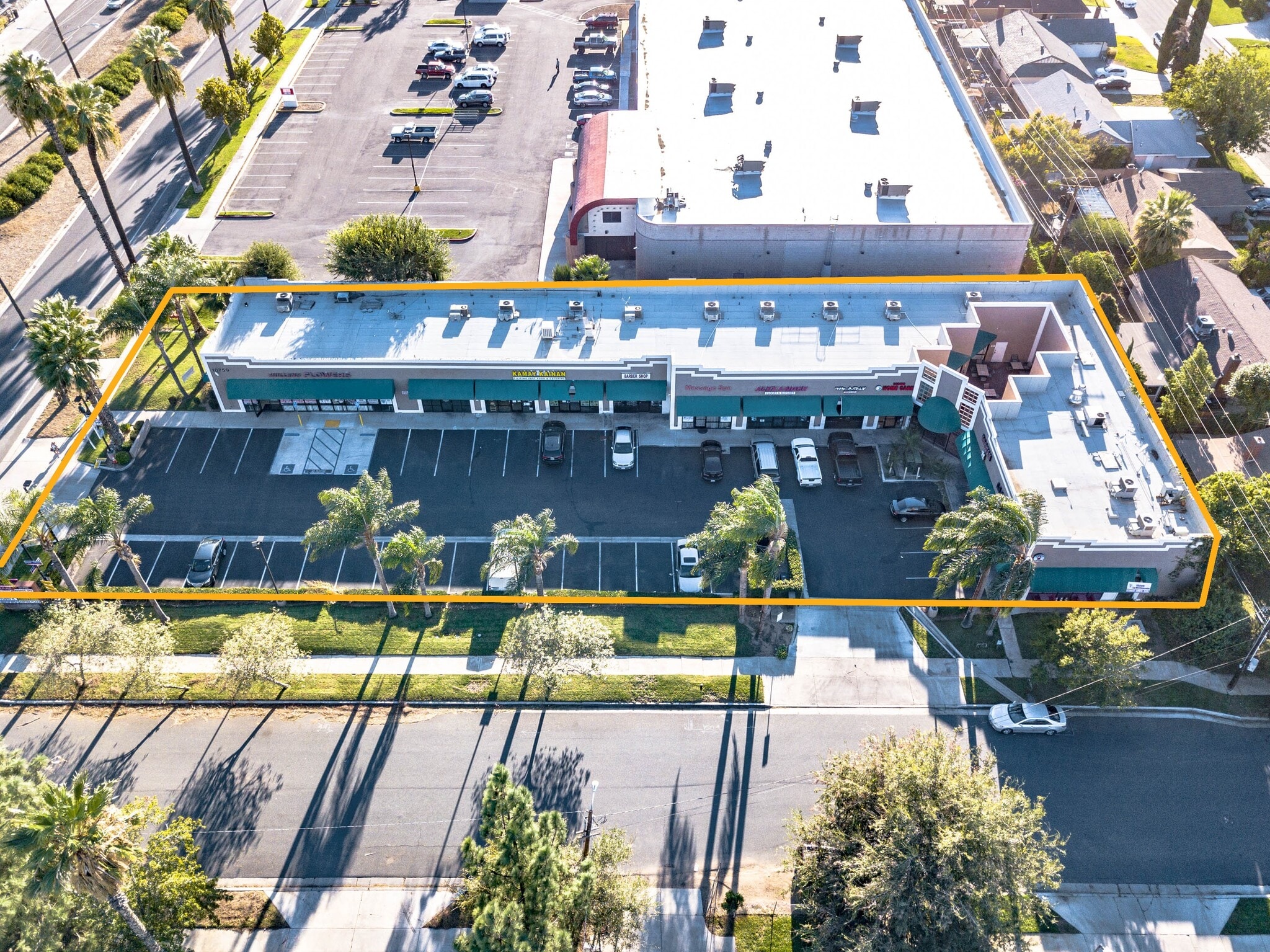 10759 Magnolia Ave, Riverside, CA à louer Photo intérieure- Image 1 de 3