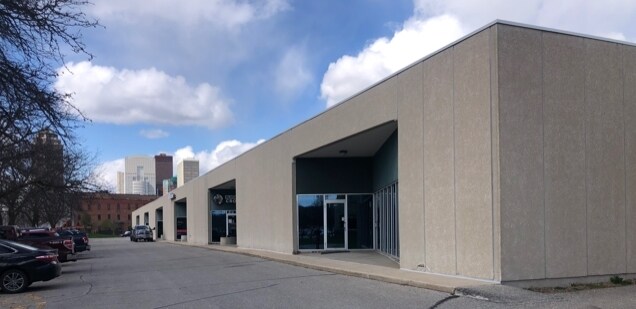 411 SW 8th St, Des Moines, IA for lease Building Photo- Image 1 of 4