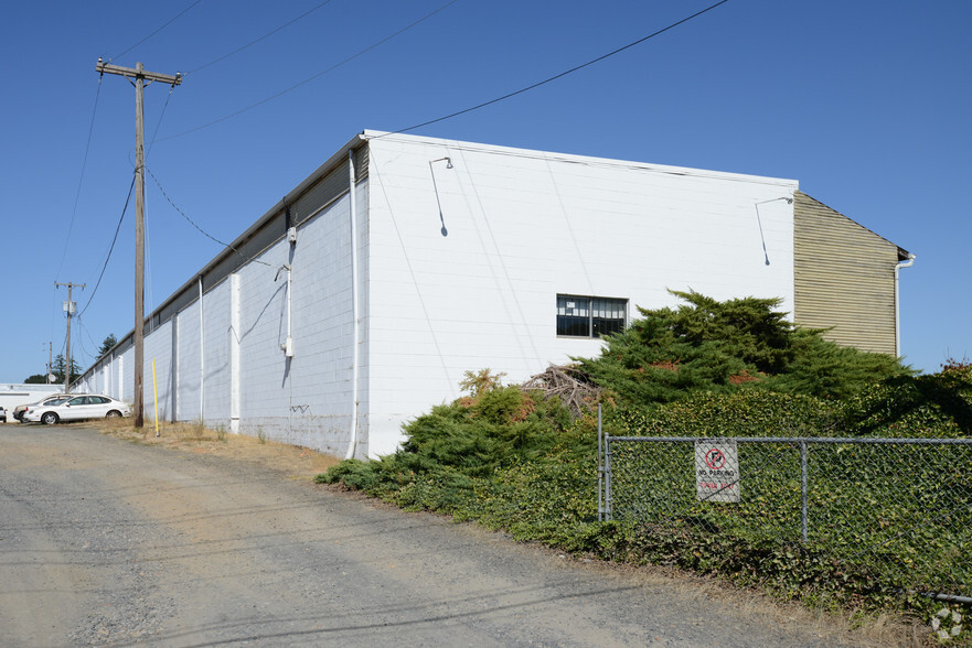 5065 State St, Salem, OR for lease - Building Photo - Image 3 of 6