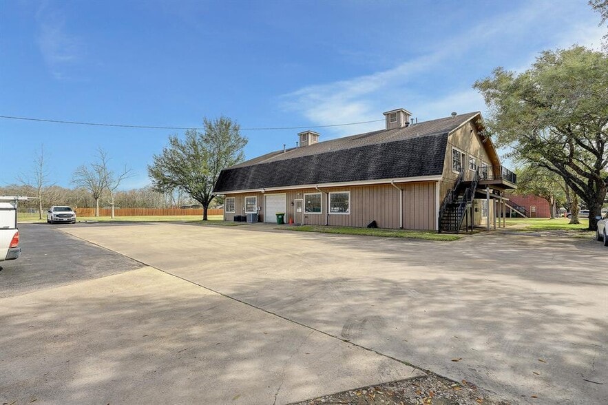 2015 Woody Rd, Pearland, TX à vendre - Photo du bâtiment - Image 2 de 10