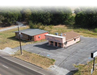 Plus de détails pour 304 Main Street, Calvert, TX - Vente au détail à vendre