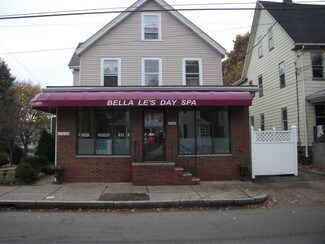 Plus de détails pour 235 Adams St, Newton, MA - Commerce de détail à louer