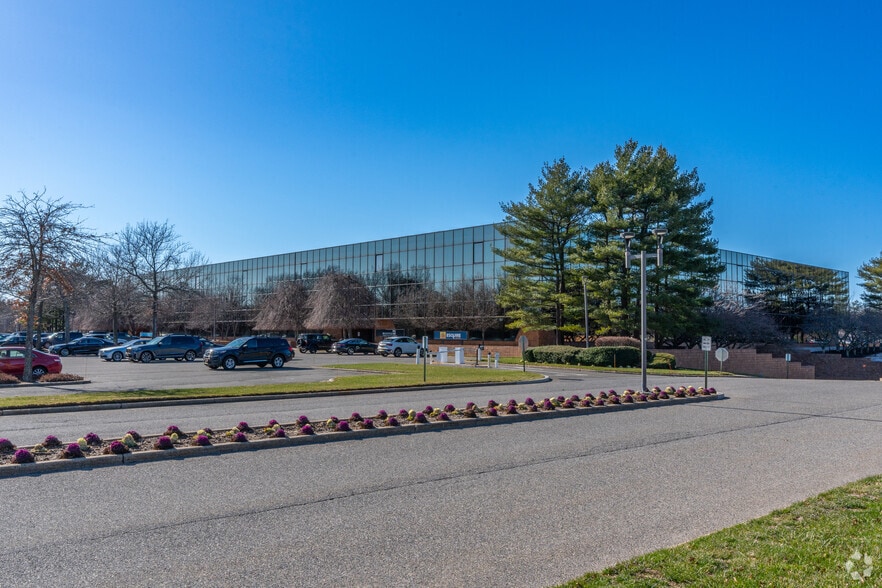 300 Jericho Quadrangle, Jericho, NY for lease - Building Photo - Image 3 of 16