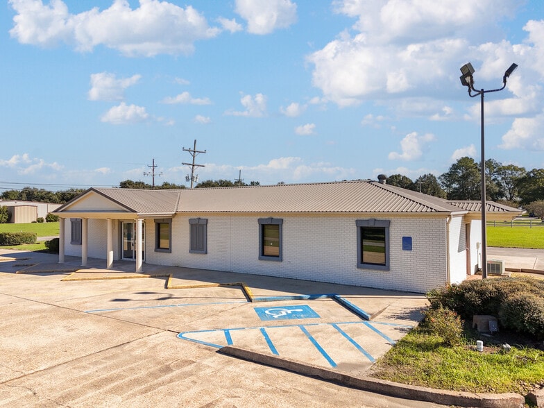4515 Coteau Rd, New Iberia, LA for lease - Building Photo - Image 2 of 9