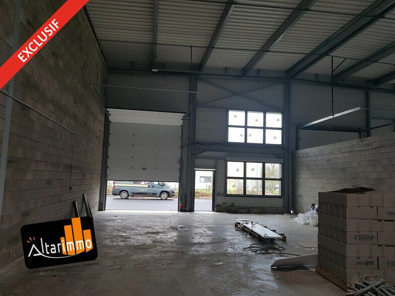 Flex in Auneau-Bleury-Saint-Symphorien for lease - Interior Photo - Image 3 of 3