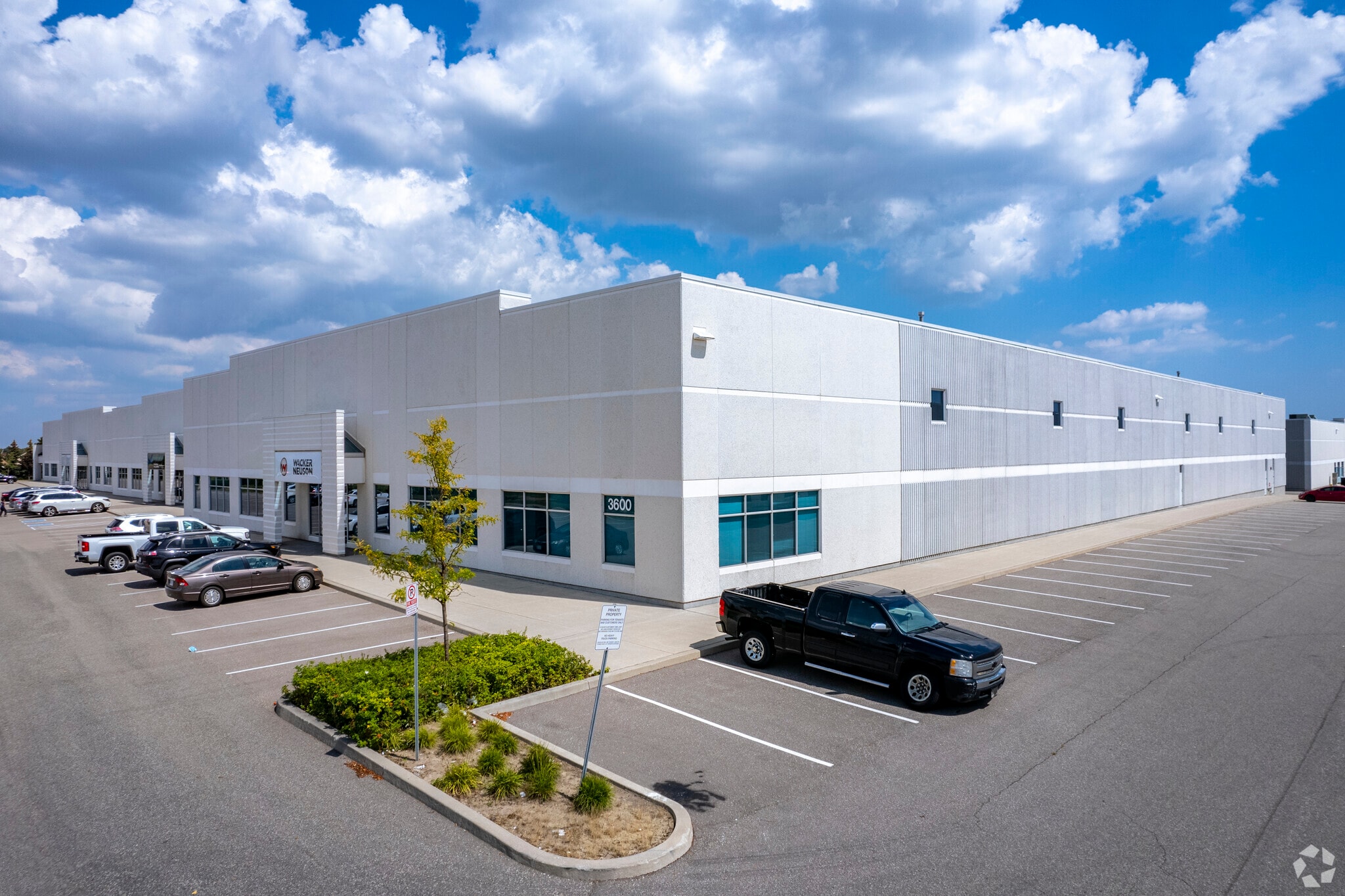 3600 Ridgeway Dr, Mississauga, ON for sale Primary Photo- Image 1 of 1