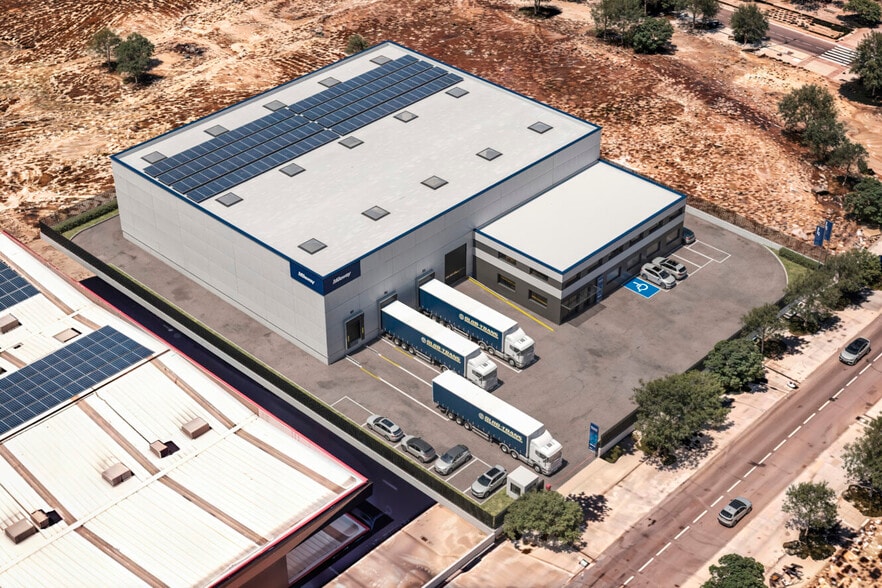 Calle de la Cuqueña Vieja, 19, Madrid, Madrid for lease - Building Photo - Image 2 of 3