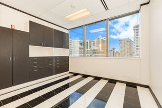 2155 Kalakaua Ave, Honolulu, HI for lease Interior Photo- Image 1 of 6