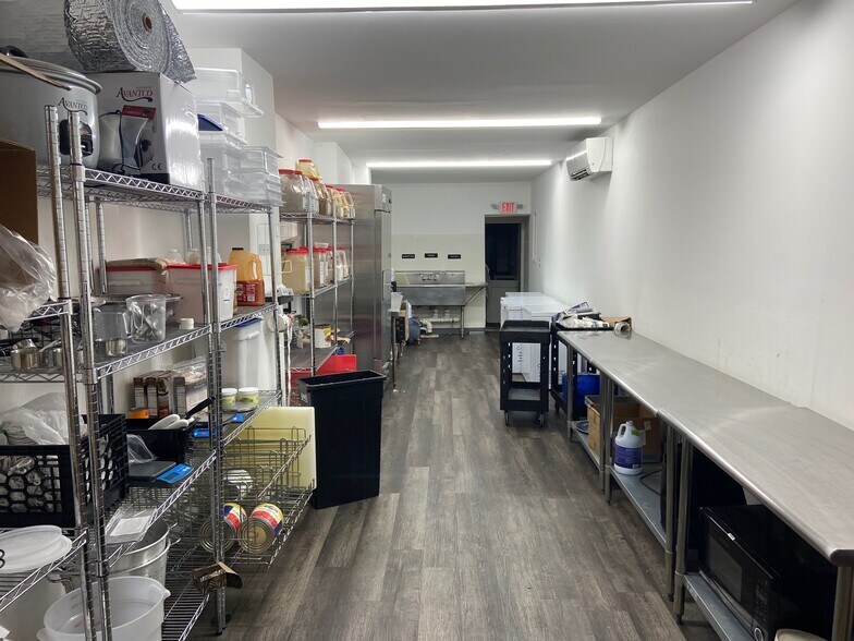 5006 Curtis Ave, Curtis Bay, MD à louer - Photo du bâtiment - Image 3 de 23