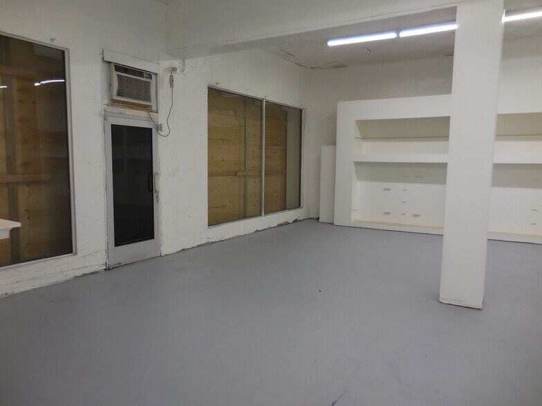 431 N La Cienega Blvd, Los Angeles, CA à louer - Photo du bâtiment - Image 3 de 6