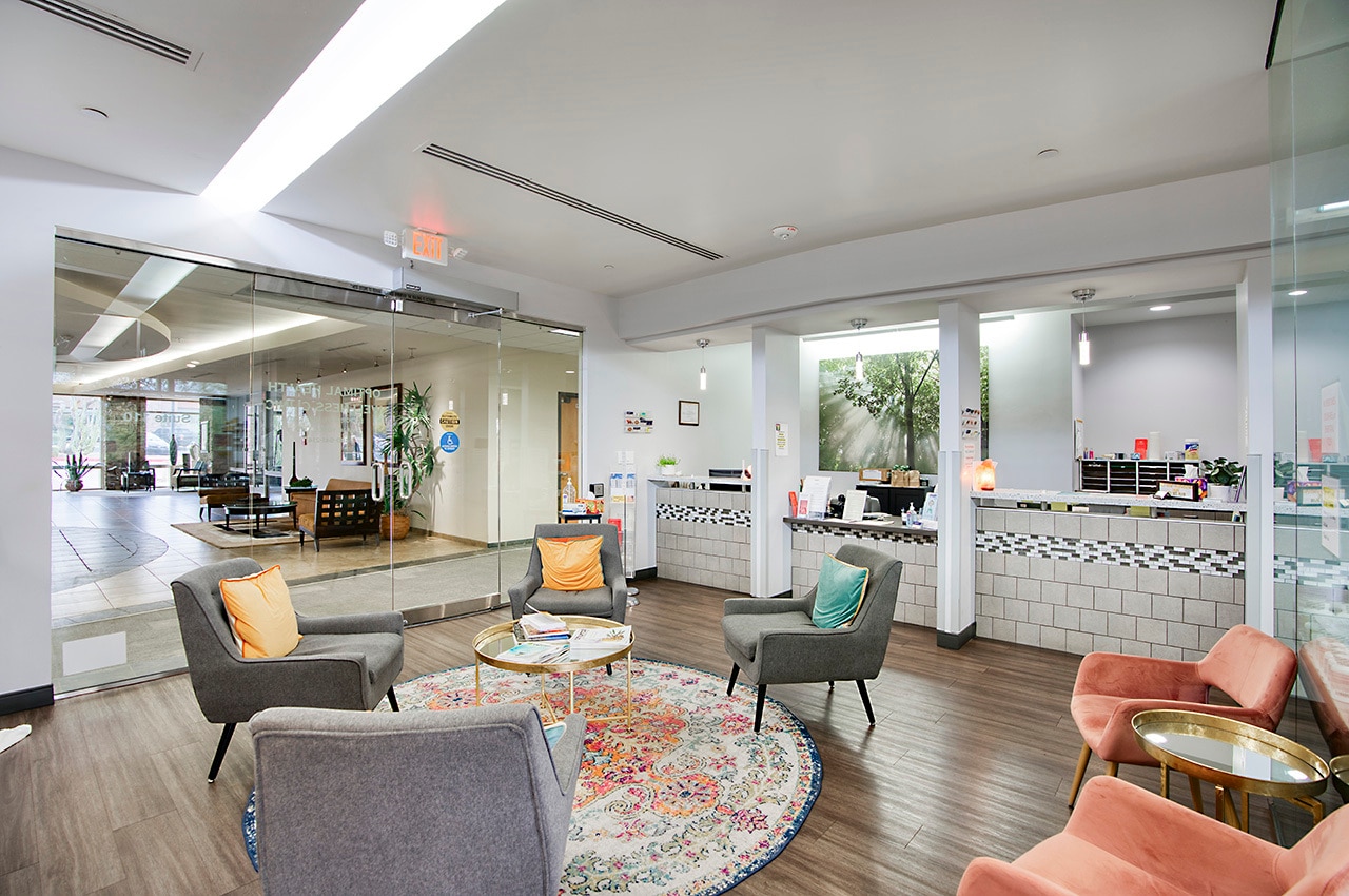 8765 E Bell Rd, Scottsdale, AZ 85260 - Unité 109-111 - - Photo intérieure - Image 2 of 10