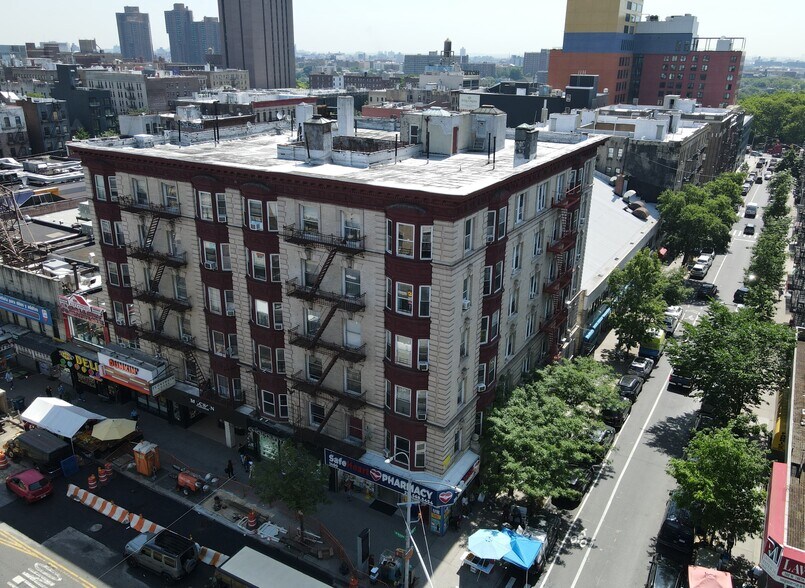 561 W 180th St, New York, NY à louer - Photo du bâtiment - Image 1 de 7