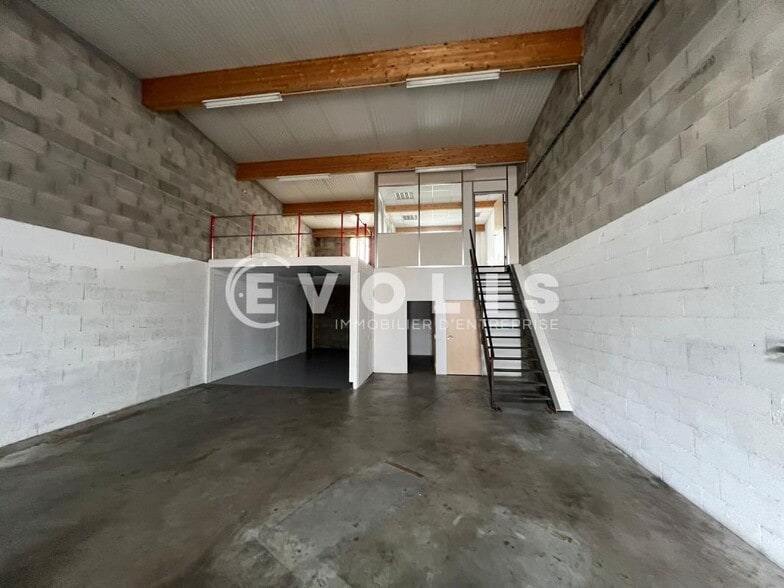 8 Rue Georges Polossat, Saint-Laurent-de-Mure à louer - Photo intérieure - Image 2 de 18