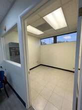 6301 Memorial Hwy, Tampa, FL à louer Photo intérieure- Image 2 de 4