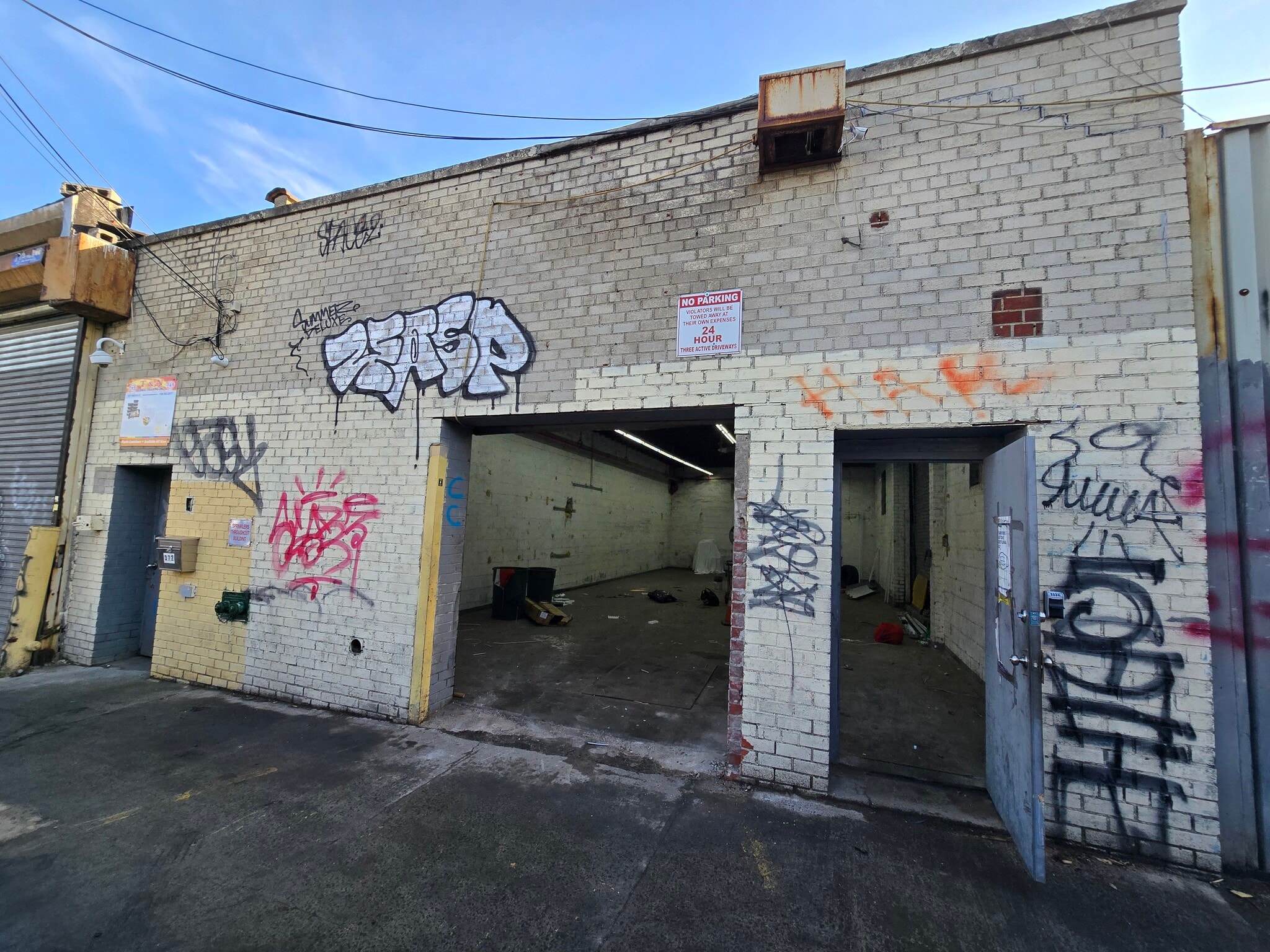 372 Ten Eyck St, Brooklyn, NY for lease Building Photo- Image 1 of 11