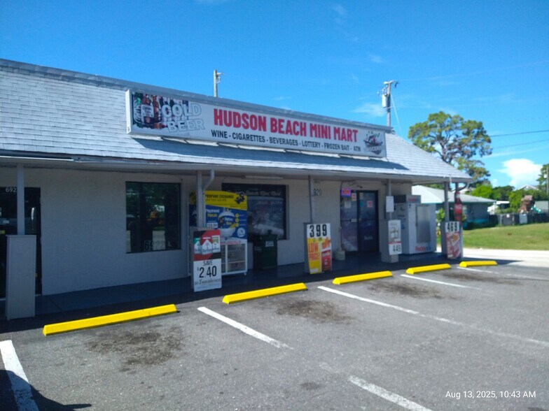 6920-6928 Clark St, Hudson, FL à vendre - Photo du bâtiment - Image 3 de 26