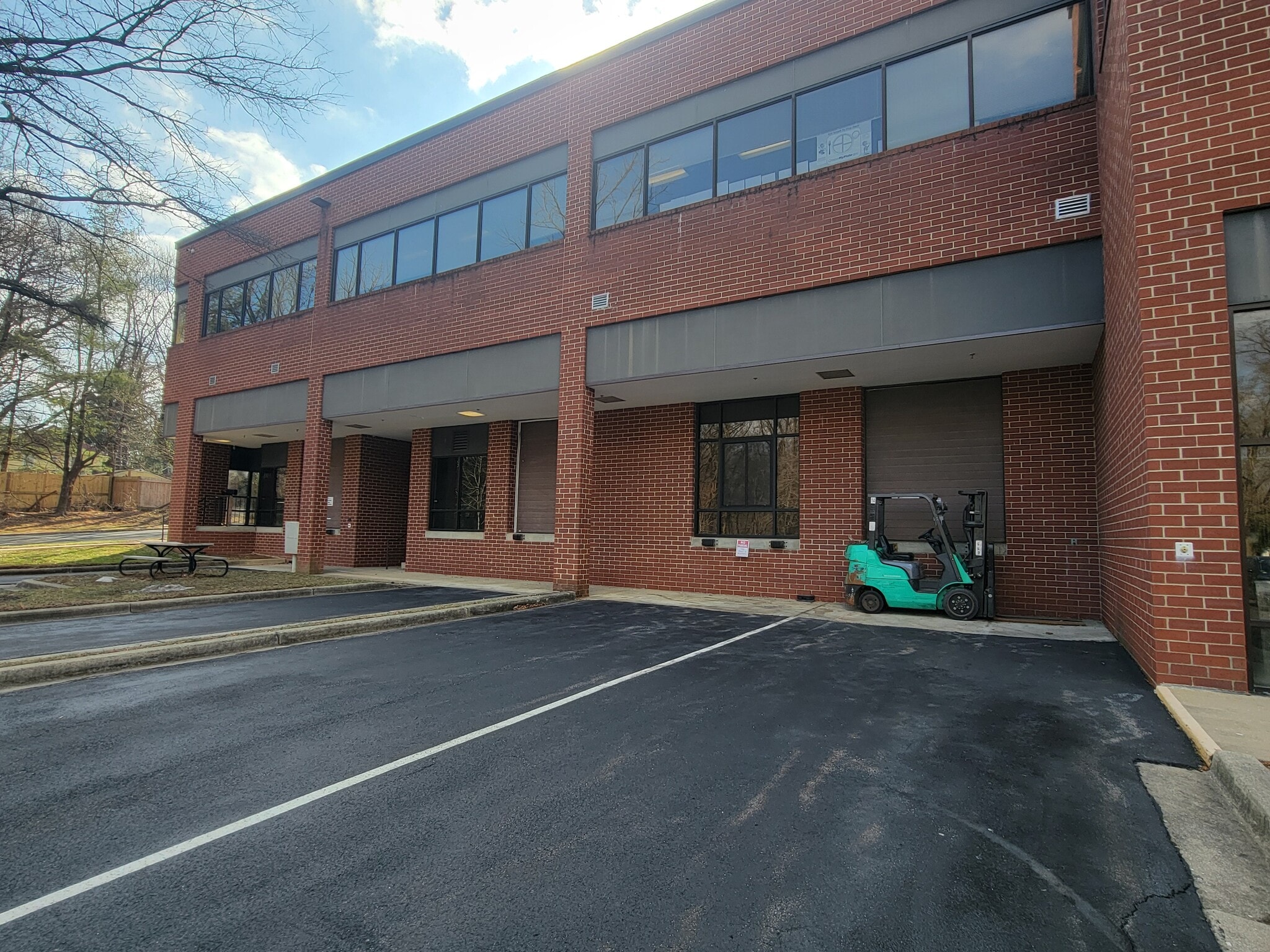 630 E Diamond Ave, Gaithersburg, MD for lease Primary Photo- Image 1 of 5