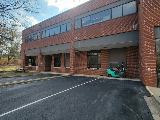 Plus de détails pour 630 E Diamond Ave, Gaithersburg, MD - Industriel à louer